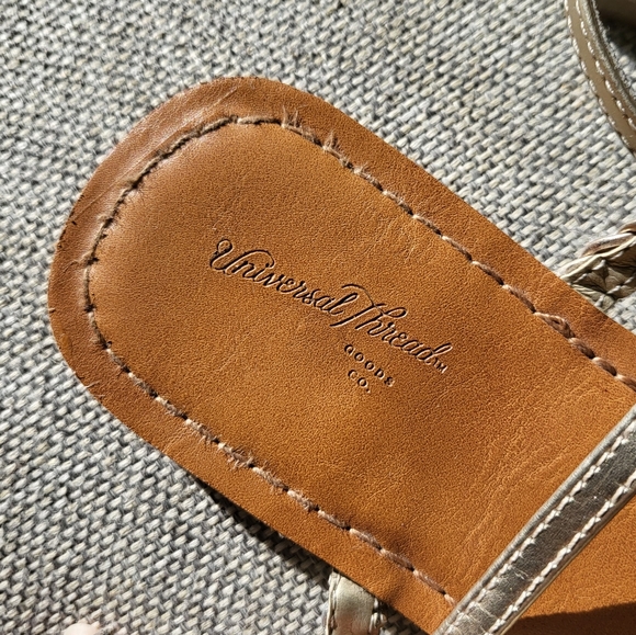Universal Thread Sandals - Picture 5 of 6